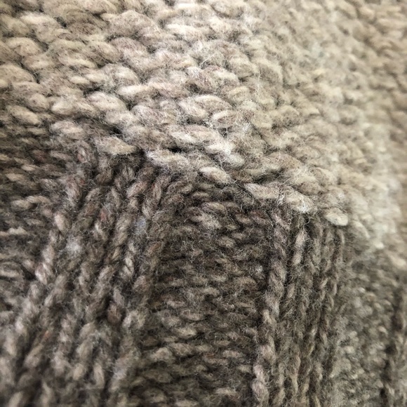 Hollister Woman’s Textured Cardigan brown/gray - Picture 7 of 7